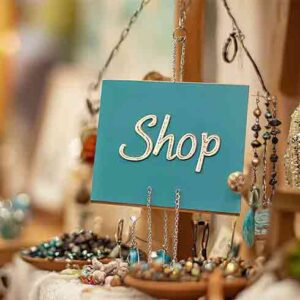Sterling silver jewelry is back! Jewelers, wholesalers, and retailers can get in on this trend with higher margins, faster inventory turns, and our merchandising tips.